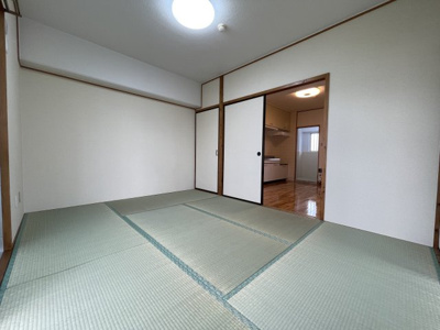 【内装】 | サンライズ上田 | 別部屋の写真となります。