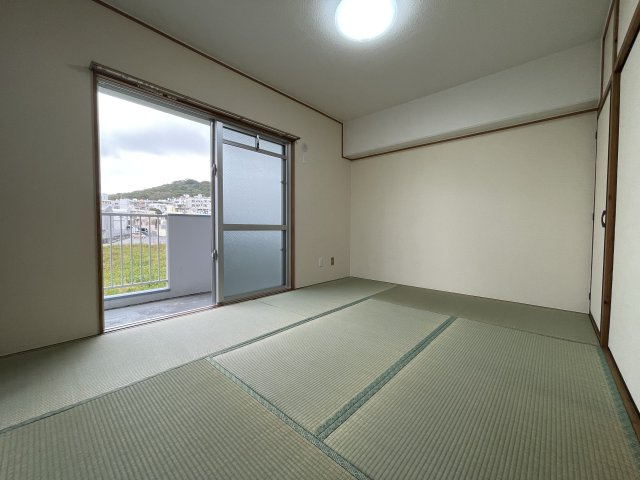 【内装】 | サンライズ上田 | 別部屋の写真となります。