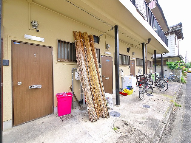 三条三和ハイツのその他共用部分|明るい共用部分。