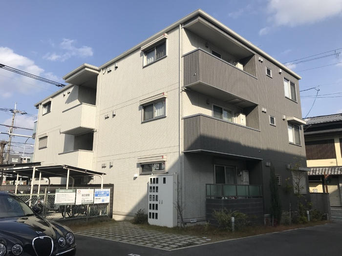 箕面市牧落３丁目のアパートの外観
