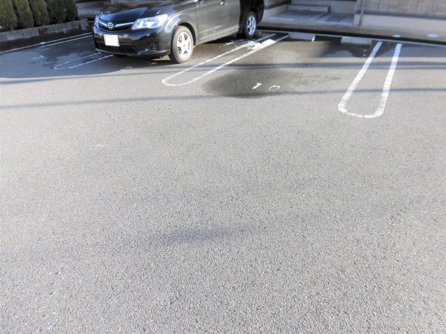 フェローシップの駐車場