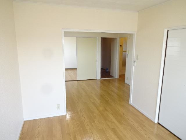 シャトー一宮の居間・リビング|リビング