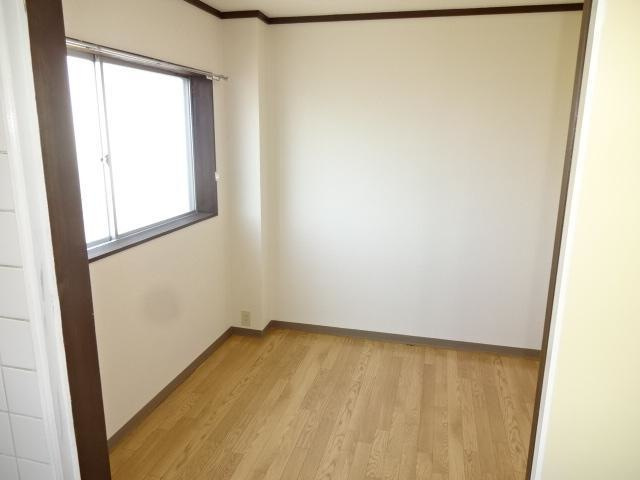 シャトー一宮の居間・リビング|室内