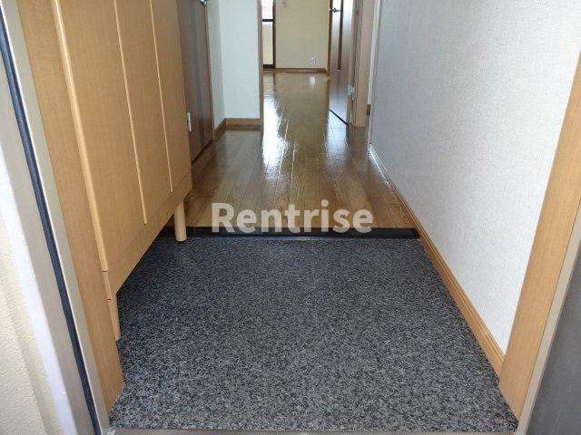 クオリティ パレスの玄関|玄関