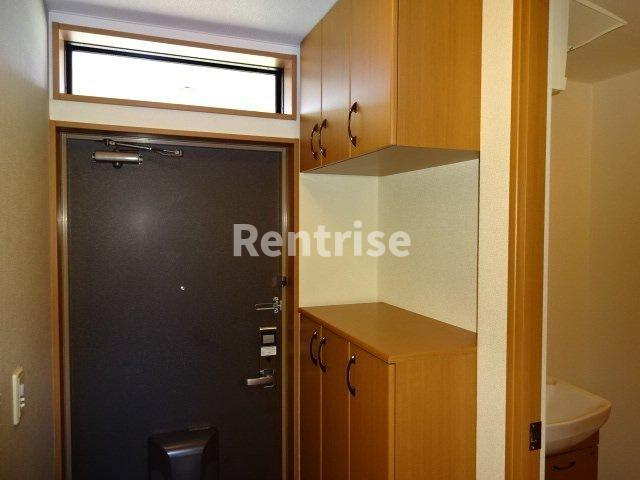 クオリティ パレスの内装|下駄箱