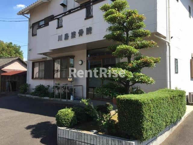 ロイヤルガーデンＫのエントランス|川島接骨院 0.1km