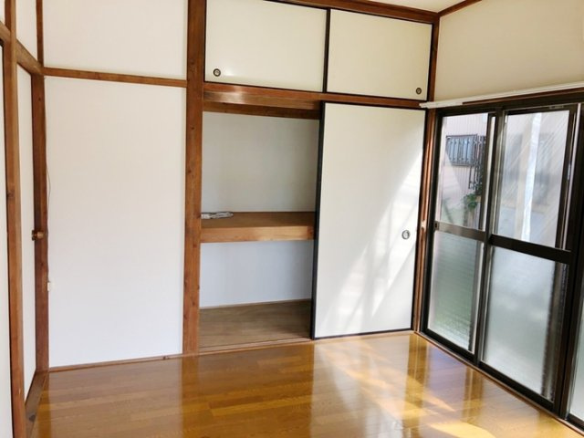 鶴岡貸家の洋室