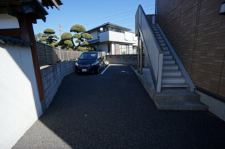 【駐車場】