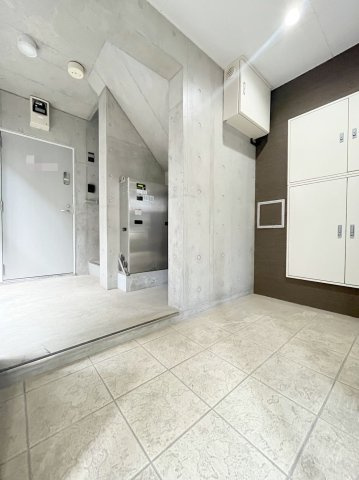 「防音マンション」ラシクラス南大塚のロビー|毎日通るロビーはこのようになっています