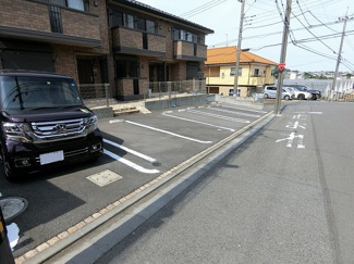 【駐車場】 | いつでも目の届く敷地内に駐車場があります♪お車をお持ちのファミリーさんにオススメです☆
