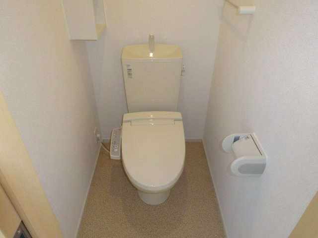 クレール宝塚（山本丸橋）のトイレ|参考、同建物・同間取りの号室