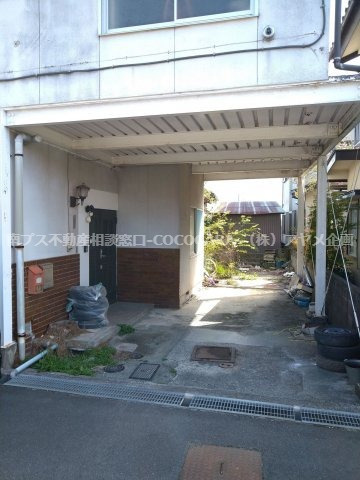 350万円　甲斐市天狗沢　６DK　中古住宅の駐車場|駐車スペースは２台です！