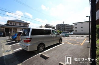 【駐車場】