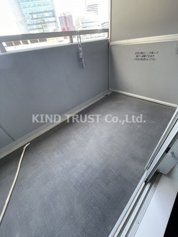 ジオグランデ梅田のバルコニー|落ち着いた時間を過ごせるバルコニーです