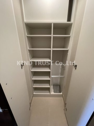 ジオグランデ梅田の収納|ちょっとした収納スペースも充実しています