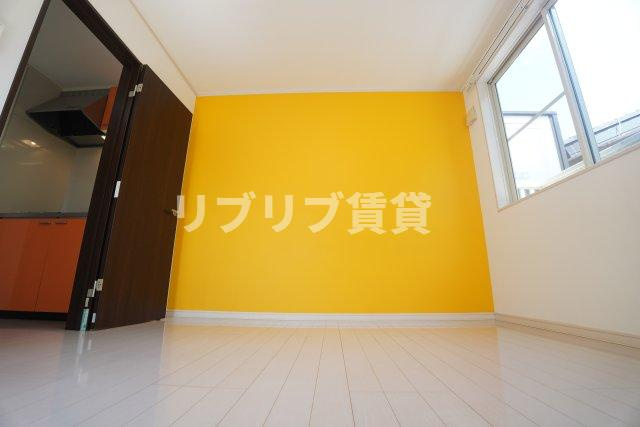 ハウスカーマインの居間・リビング