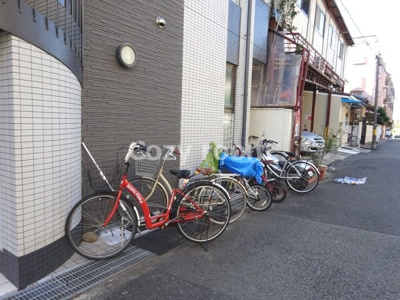 【その他共用部分】 | メゾン江坂EAST | 自転車置き場です