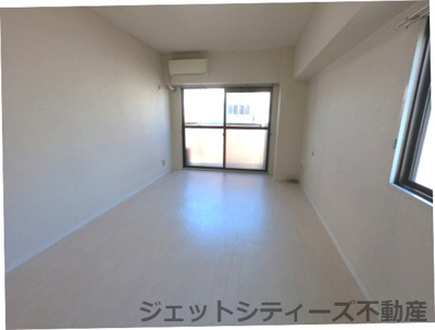 【洋室】 | ロイヤルメゾン扇町