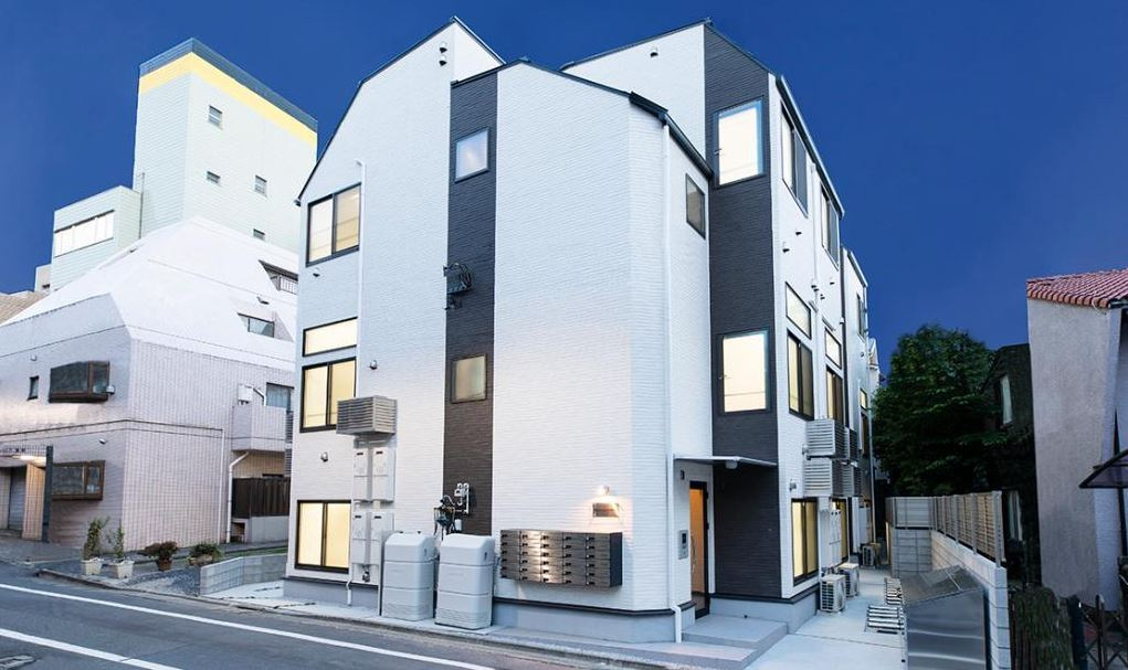 Shanti Casa四谷若葉のエントランス|Shanti Casa四谷若葉