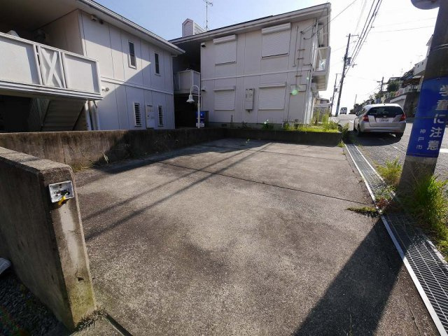 ベルハイツの駐車場