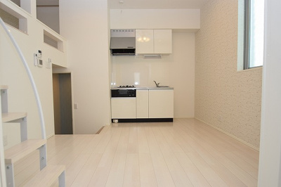 【内装】 | スクーデリア