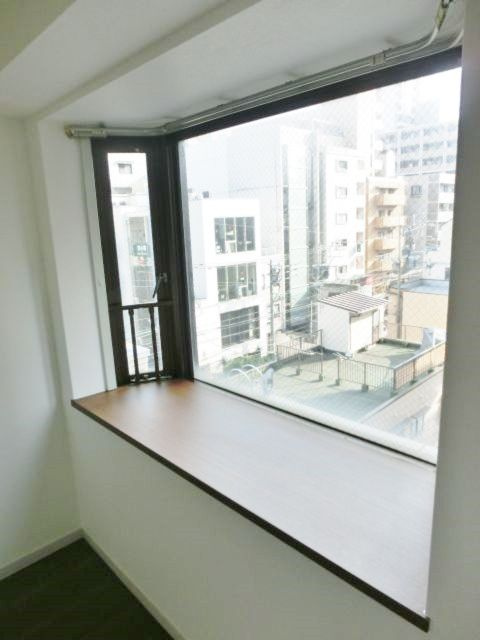 ダイアパレス大名ガーデンの内装|ダイアパレス大名ガーデン（3LDK）　出窓