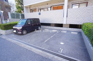 【駐車場】