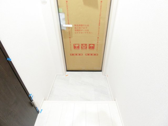 フジレジデンスの玄関
