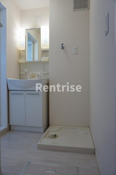 ハイム西五城Ⅲの洗面所|洗髪洗面化粧台完備