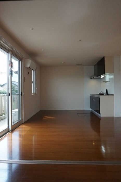 ミント Ａの居間・リビング|ＬＤＫ