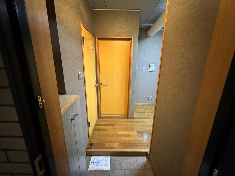 メゾン・ノアの玄関