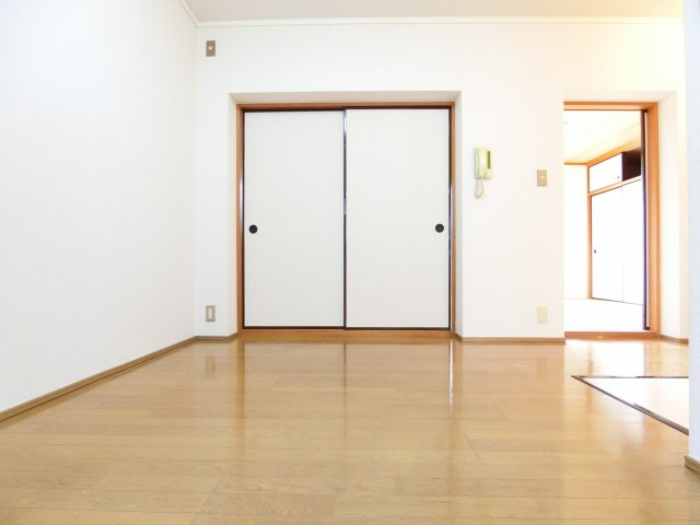 ソファレ高倉台の居間・リビング