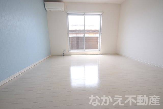 【寝室】 | 広くて明るい寝室