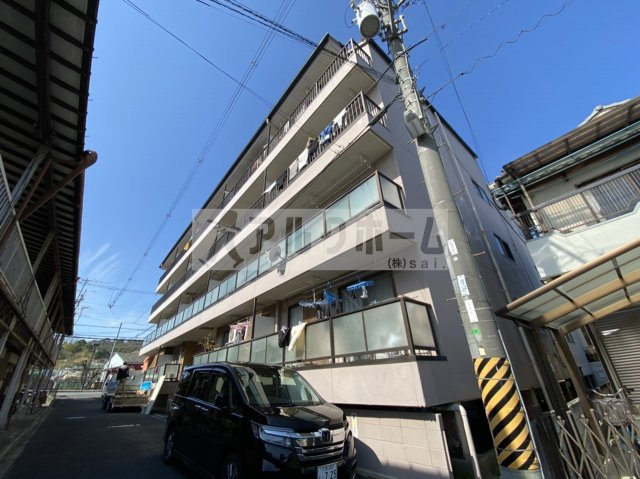 ノーブル国分の外観