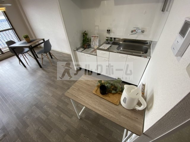 ノーブル国分の居間・リビング