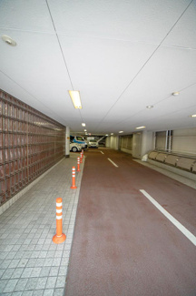 【駐車場】