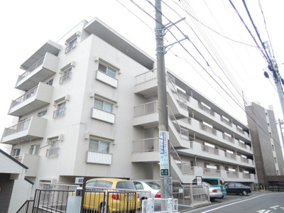 【外観】 | 菊名マンション | 総戸数４１戸、昭和４５年１２月築、管理人は日勤勤務につき管理体制良好です♪