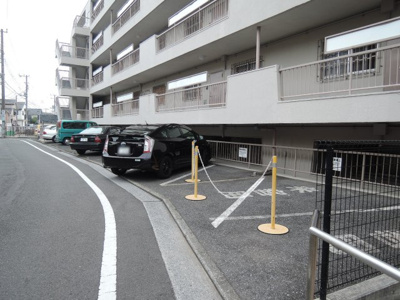 【駐車場】 | 菊名マンション | 平置き駐車場です。