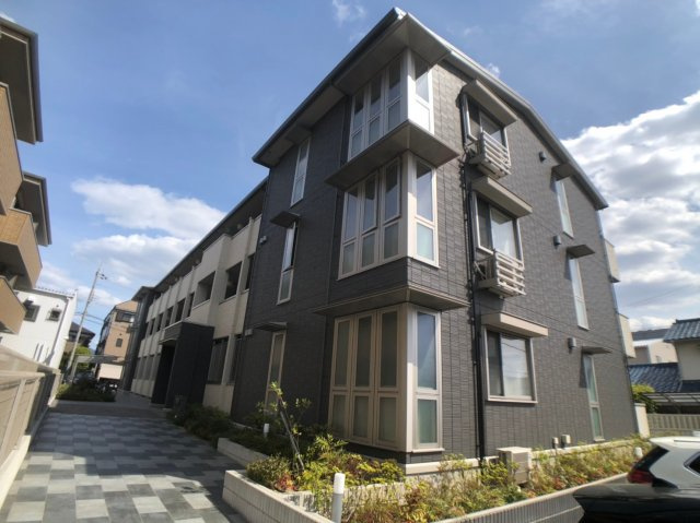 セジュールオッツ高井田の外観