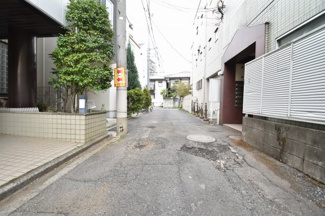 【前面道路含む現地写真】 | 現地見学や資料請求などお気軽にお問合わせ下さい。
周辺環境とあわせて現地ご案内致します。