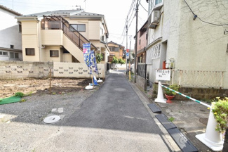 【前面道路含む現地写真】 | 現地見学や資料請求などお気軽にお問合わせ下さい。
周辺環境とあわせて現地ご案内致します。