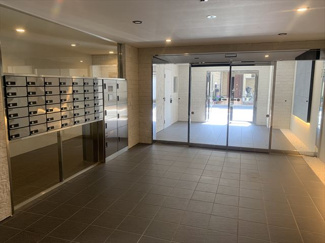 【エントランス】