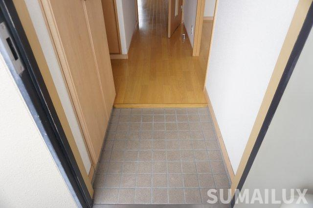 グランディールさくらの玄関