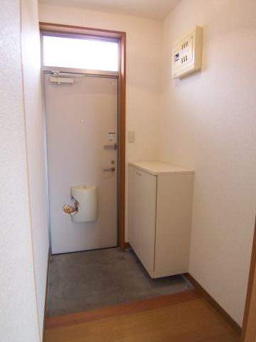 スカイハイツⅢの玄関|写真はイメージです。