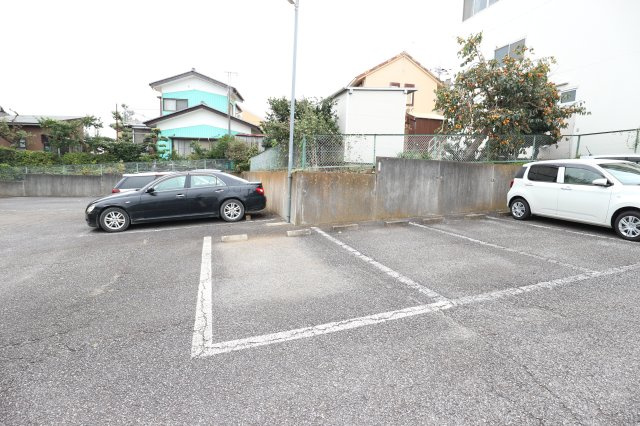 ソレーユ大海の駐車場