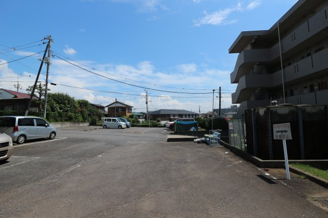 ソレーユ大海の駐車場