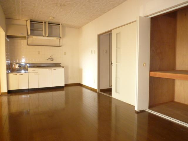 ソレーユ大海の居間・リビング