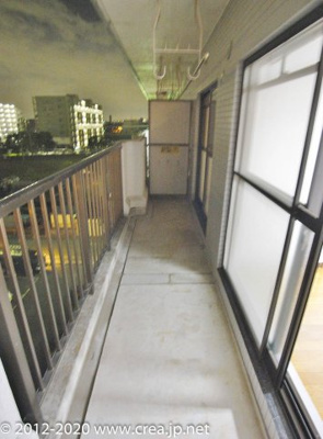 【バルコニー】 | ゴールドクレスト | 外からの目が気にならないバルコニーで洗濯物が干せます