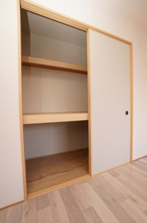 【収納】 | フォブール十三軒屋 | たっぷりとした収納スペースです
