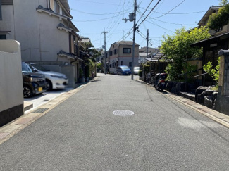 【前面道路含む現地写真】